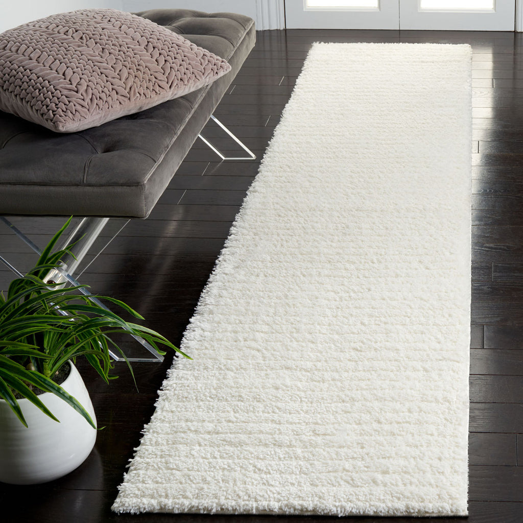 Safavieh Tahoe Shag Collection, THO651A - Ivory