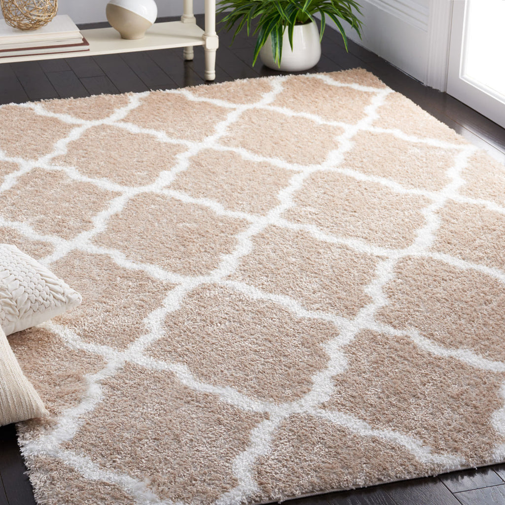 Safavieh Tahoe Shag Collection, THO675B - Beige / White