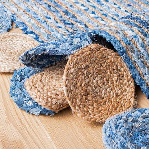Safavieh Cape Cod Rug Collection CAP201C - Blue / Beige
