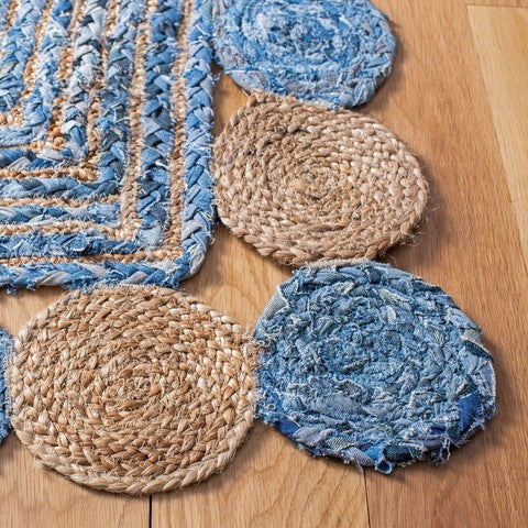 Safavieh Cape Cod Rug Collection CAP201C - Blue / Beige
